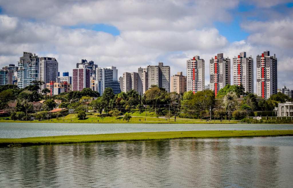 Menggali Potensi: Strategi Marketing Digital di Curitiba, Brasil